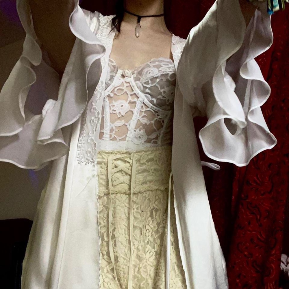 True Vintage Dentelle Brand Silk Kimono Robe